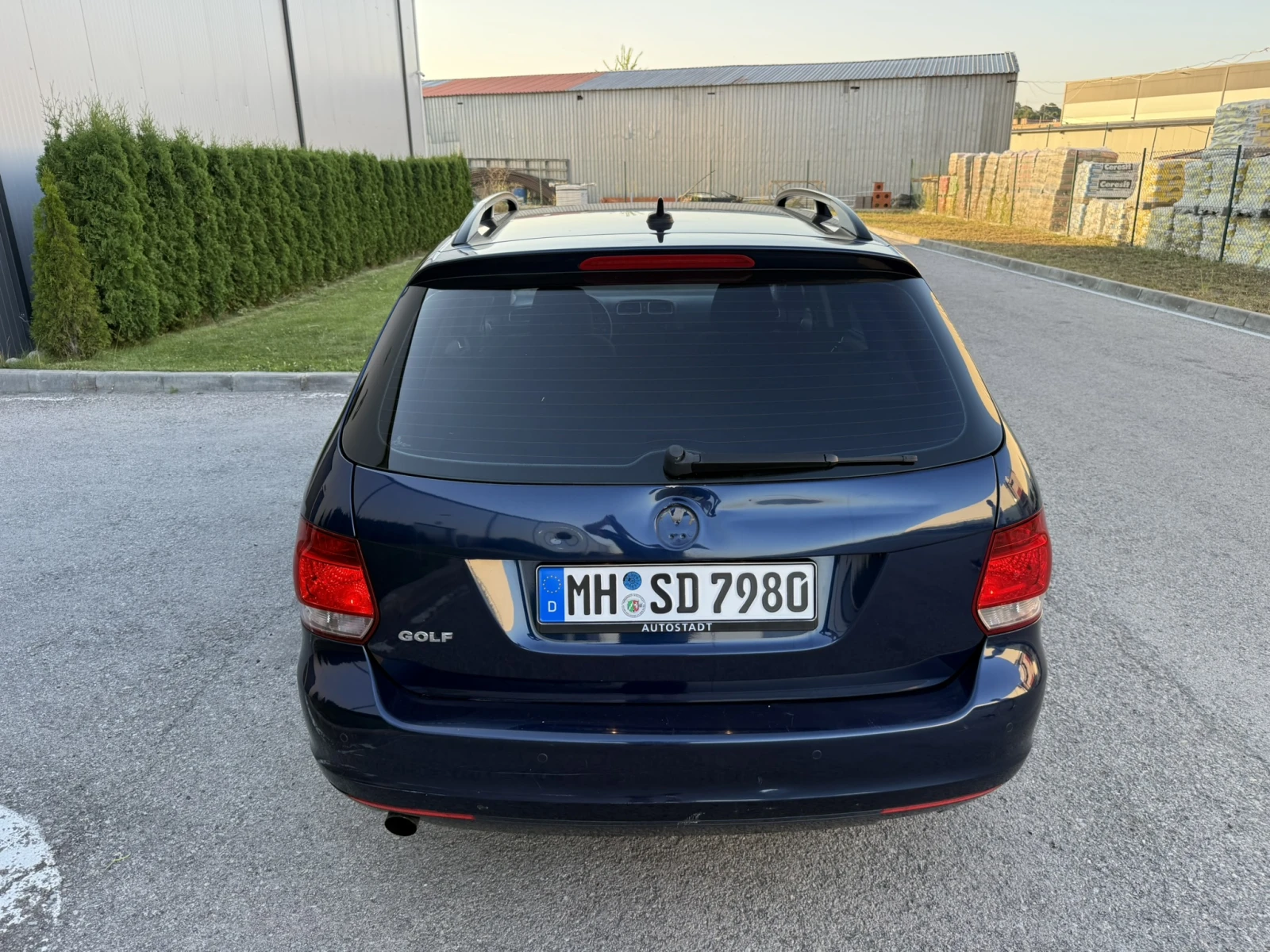 VW Golf 1.6 TDI DSG, снимка 6 - Автомобили и джипове - 55997683