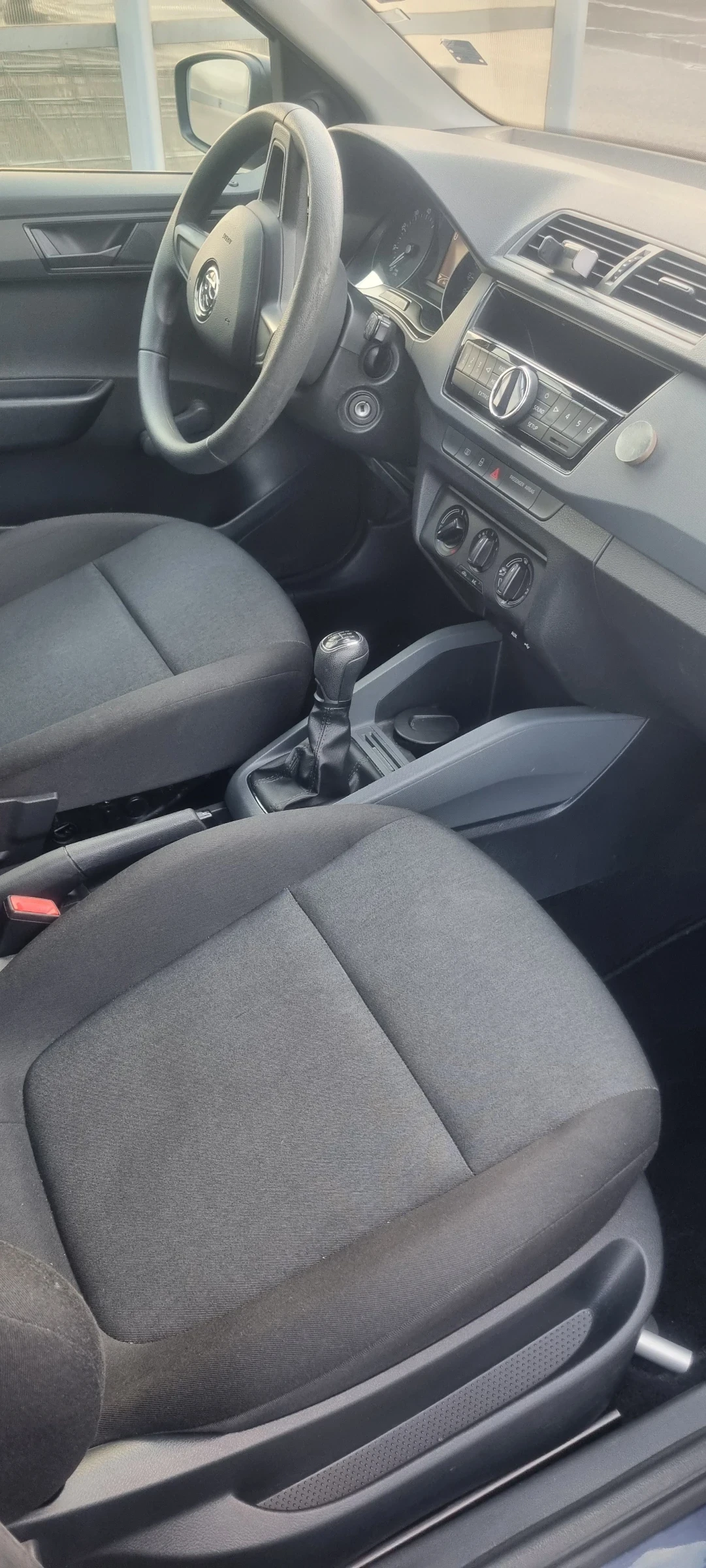 Skoda Fabia, снимка 10 - Автомобили и джипове - 56132680