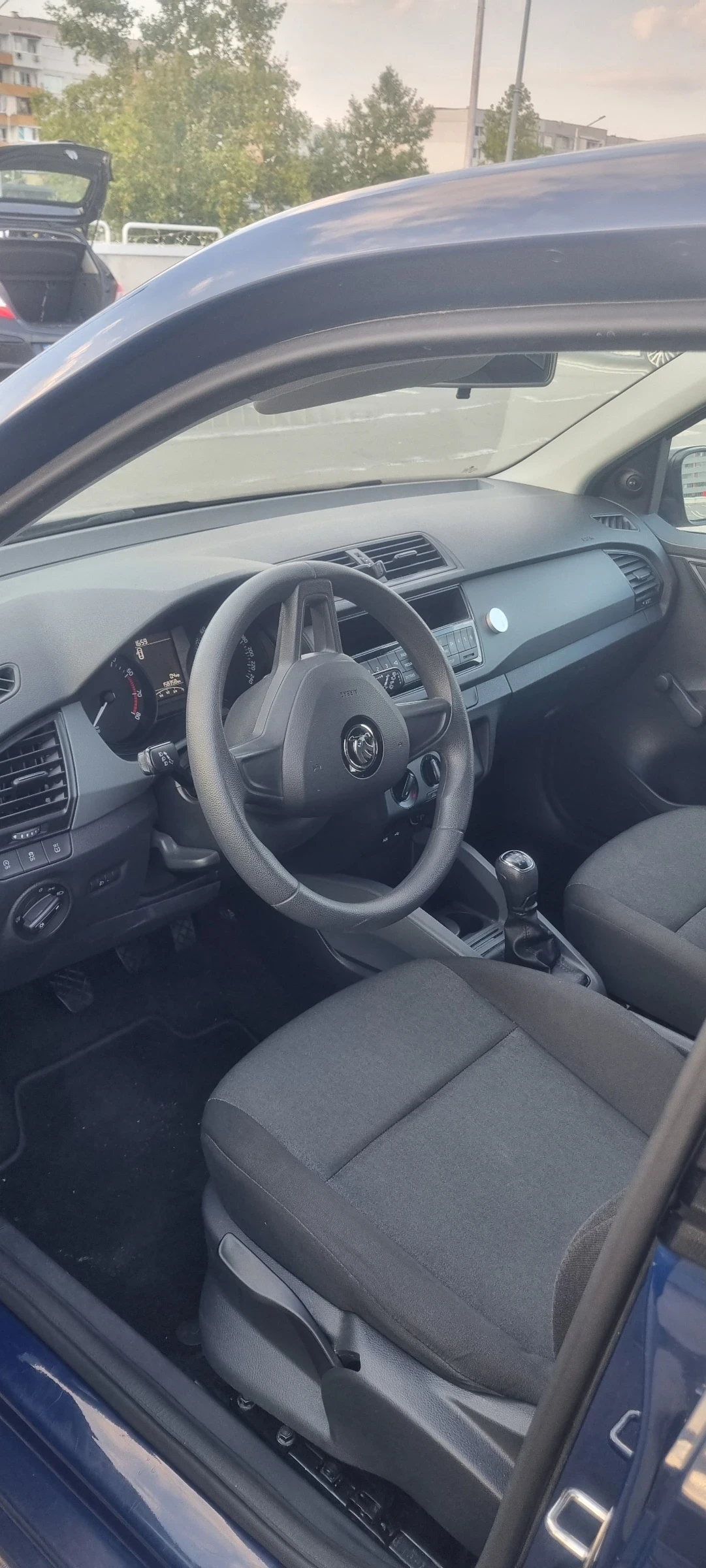 Skoda Fabia, снимка 8 - Автомобили и джипове - 56132680