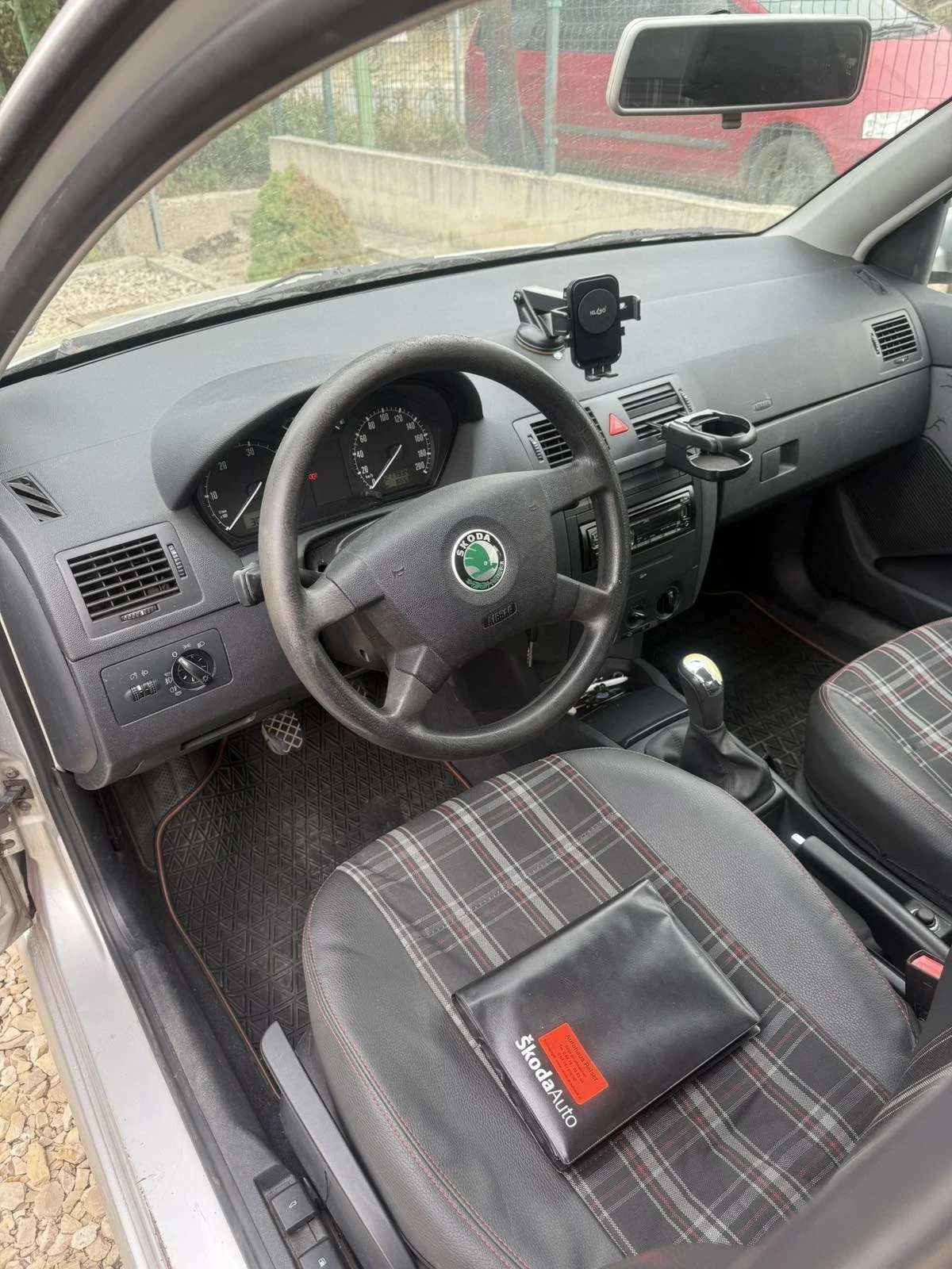 Skoda Fabia, снимка 5 - Автомобили и джипове - 56336096