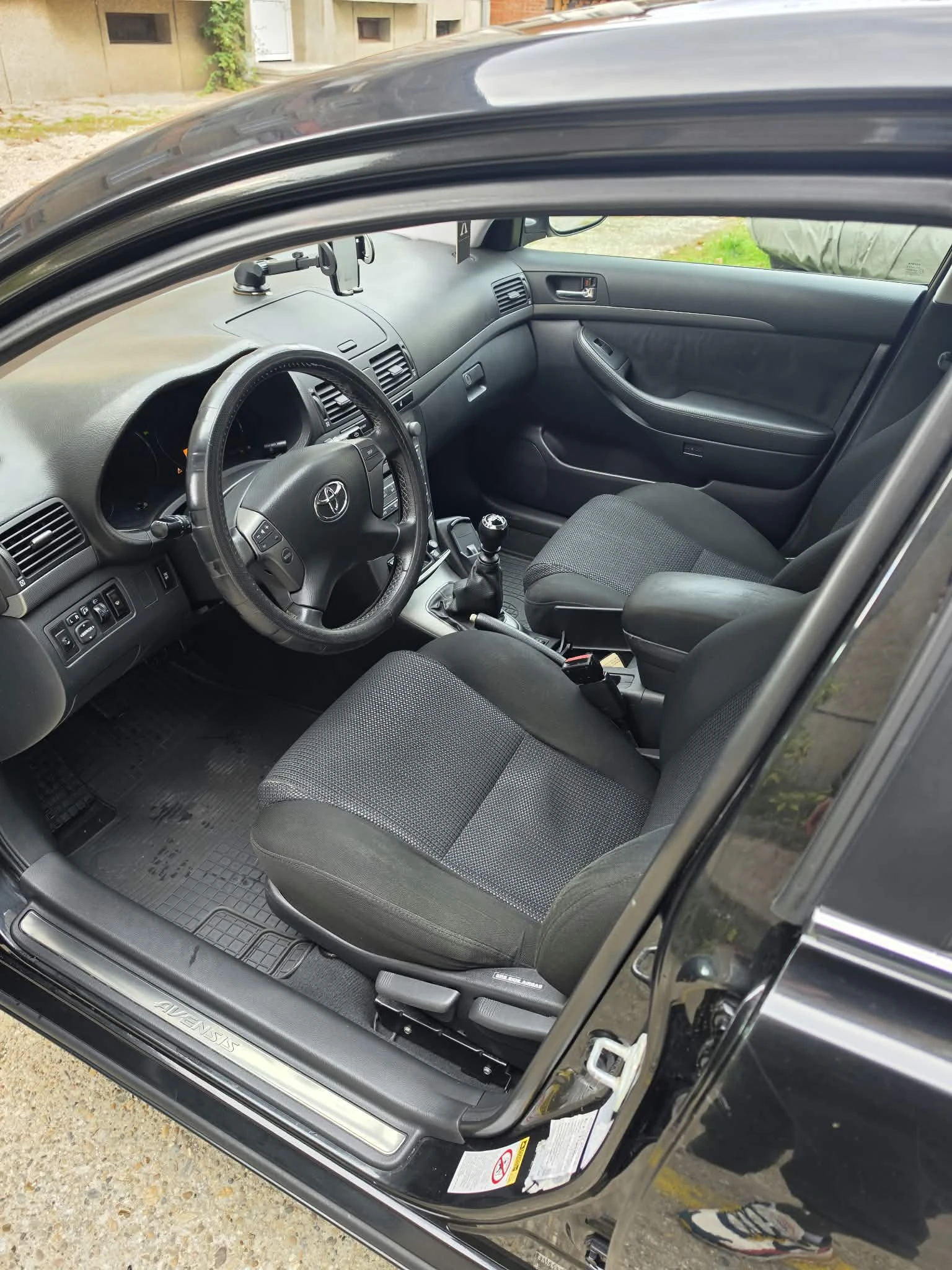 Toyota Avensis DCAT Facelift, снимка 12 - Автомобили и джипове - 56683845