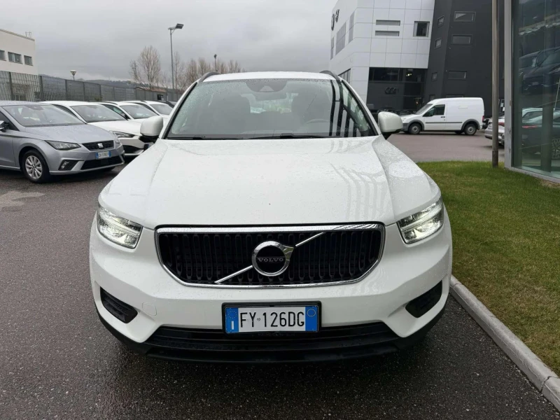 Volvo XC40 D3, снимка 3 - Автомобили и джипове - 49152338