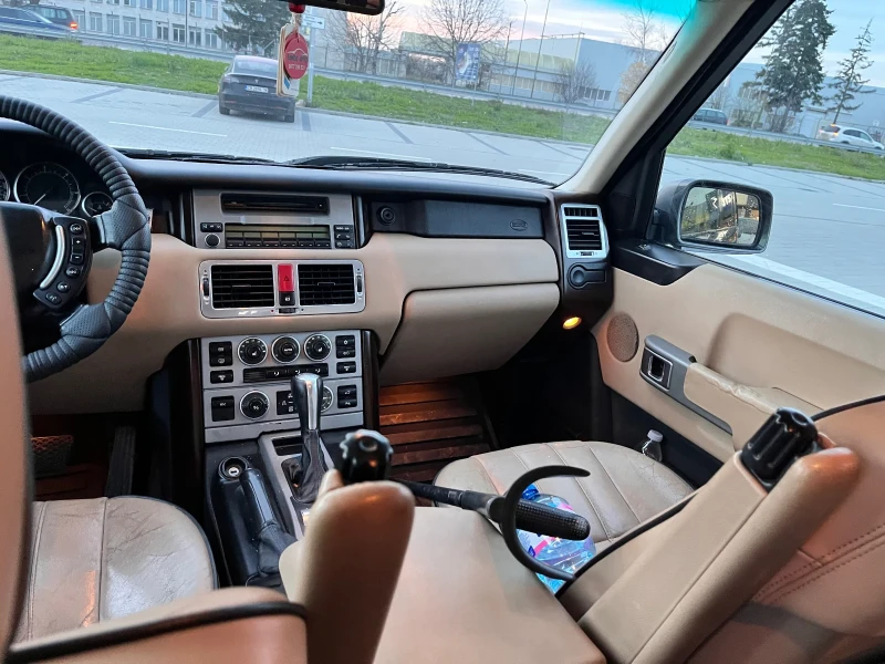 Land Rover Range rover, снимка 10 - Автомобили и джипове - 52723308
