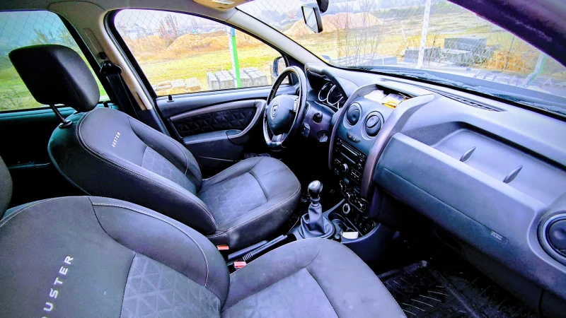 Dacia Duster, снимка 6 - Автомобили и джипове - 53296268