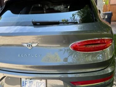 Bentley Bentayga  * * CARFAX * * АВТО КРЕДИТ - изображение 3