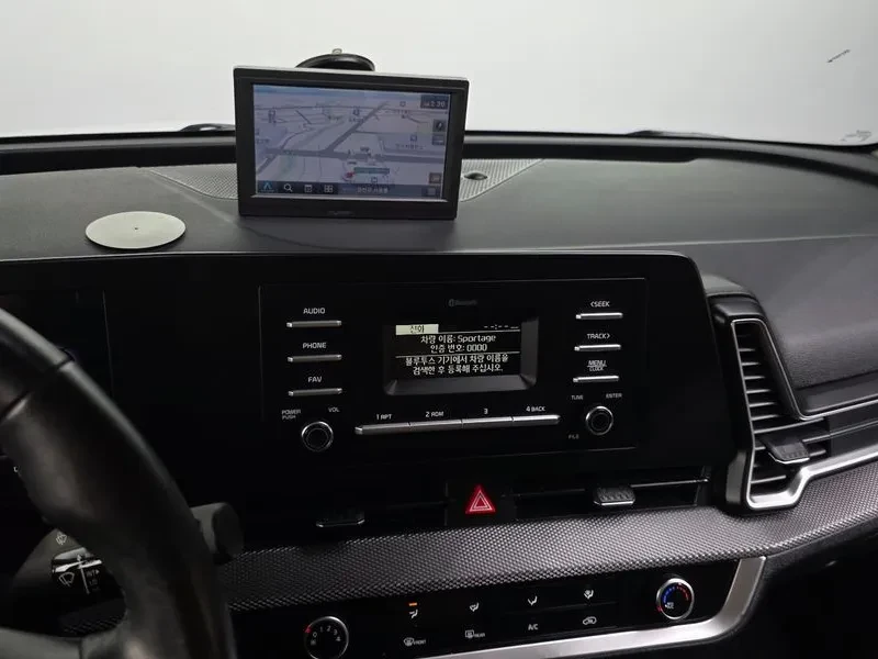 Kia Sportage, снимка 14 - Автомобили и джипове - 54821196