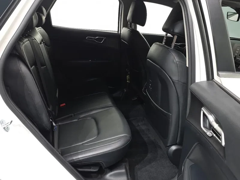 Kia Sportage, снимка 12 - Автомобили и джипове - 54821196