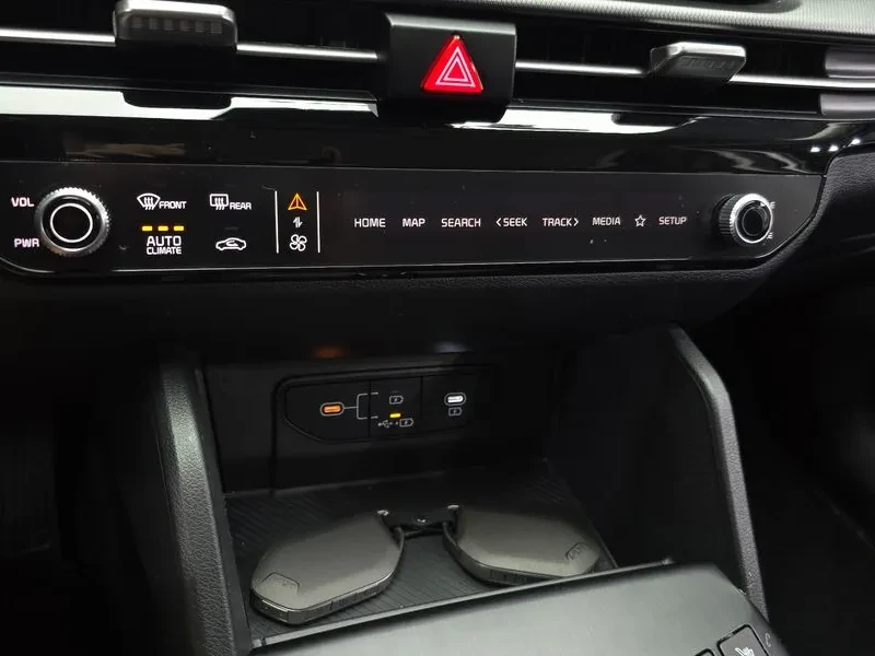 Kia Sportage 1.6 Turbo 2Wd Prestige, снимка 16 - Автомобили и джипове - 56126660