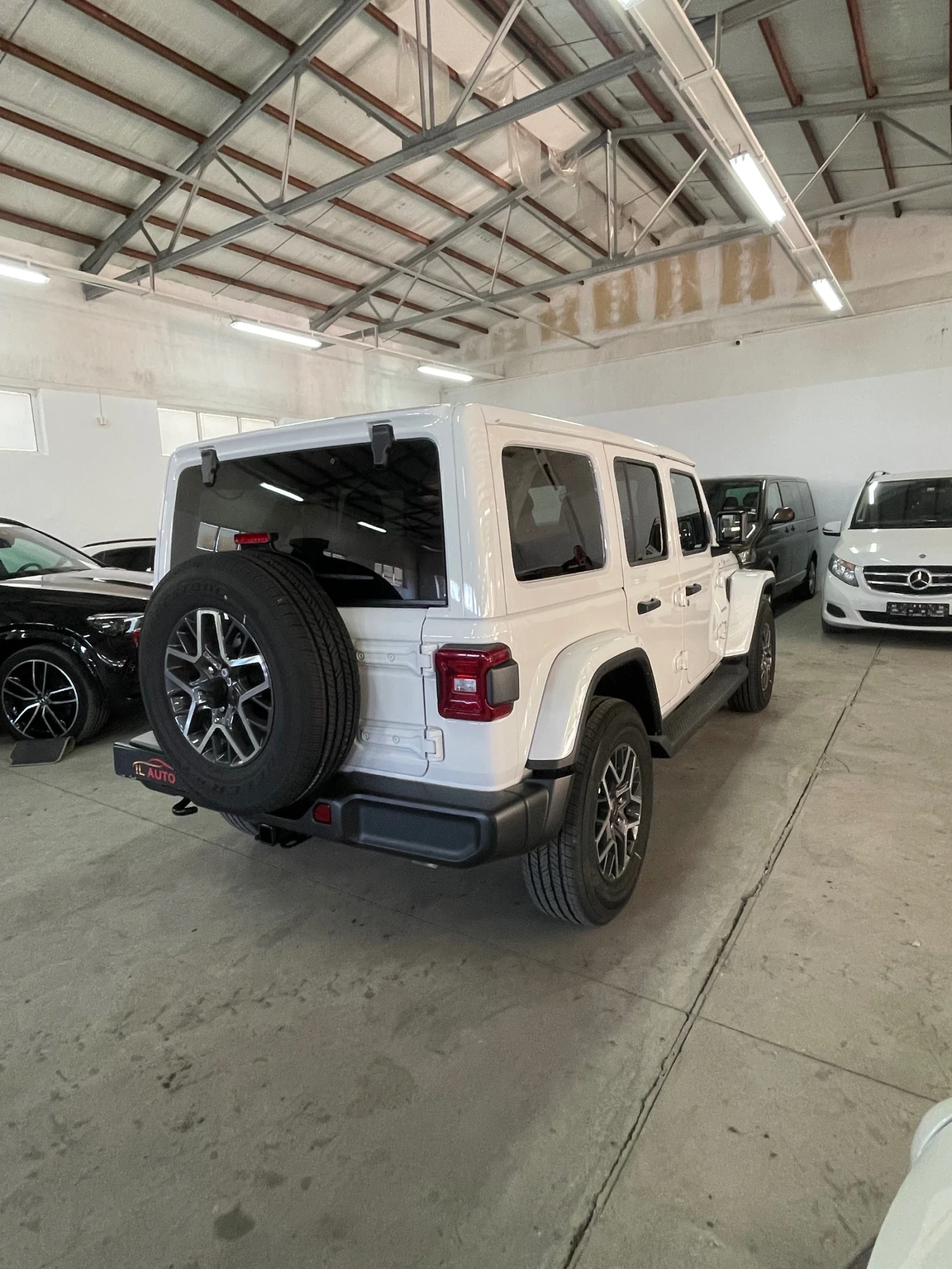 Jeep Wrangler SAHARA 3.6/НОВ/камера/подгр/дистр/FULL!!! - изображение 5