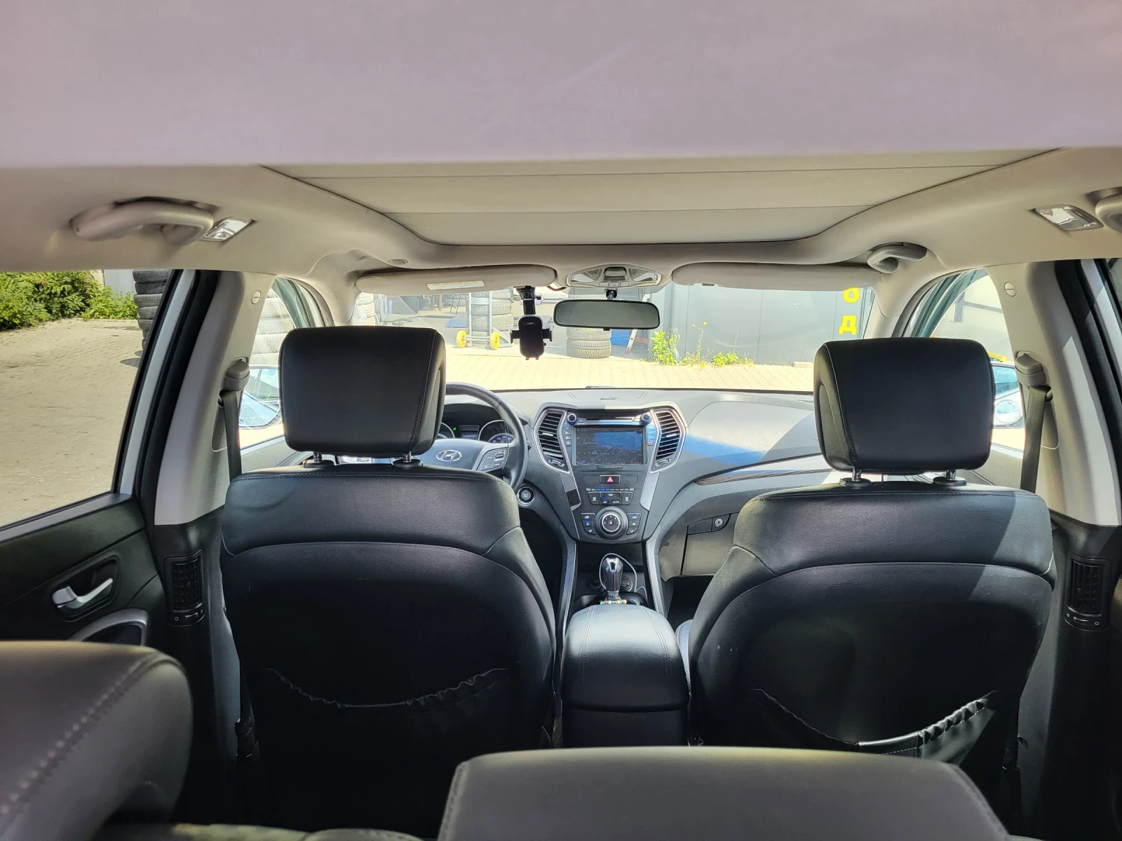 Hyundai Santa fe 2.2CRDi-4wd-Keyless-Camera-Led-Сменени вериги-, снимка 4 - Автомобили и джипове - 54837566