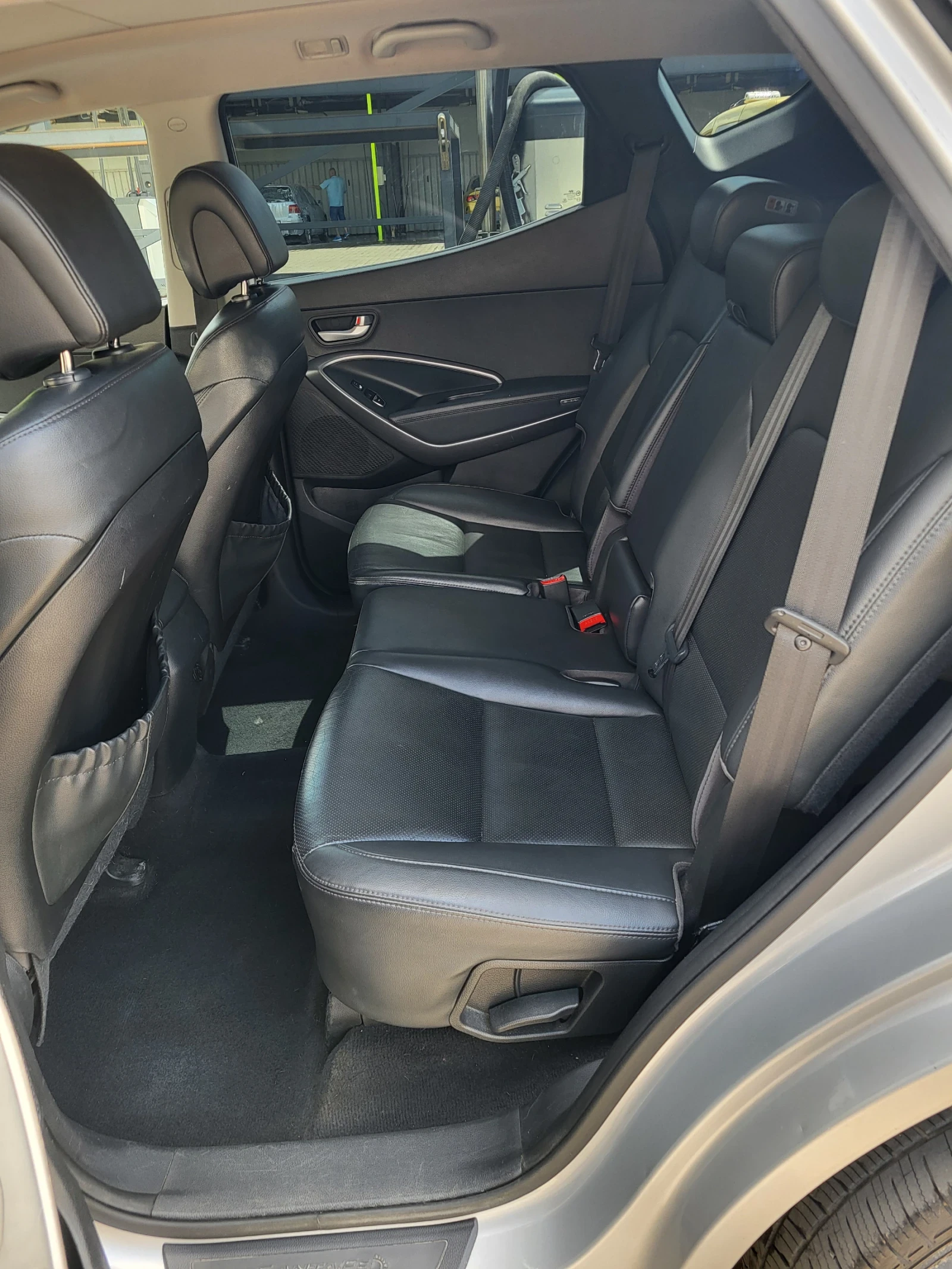 Hyundai Santa fe 2.2CRDi-4wd-Keyless-Camera-Led-Сменени вериги-, снимка 5 - Автомобили и джипове - 54837566