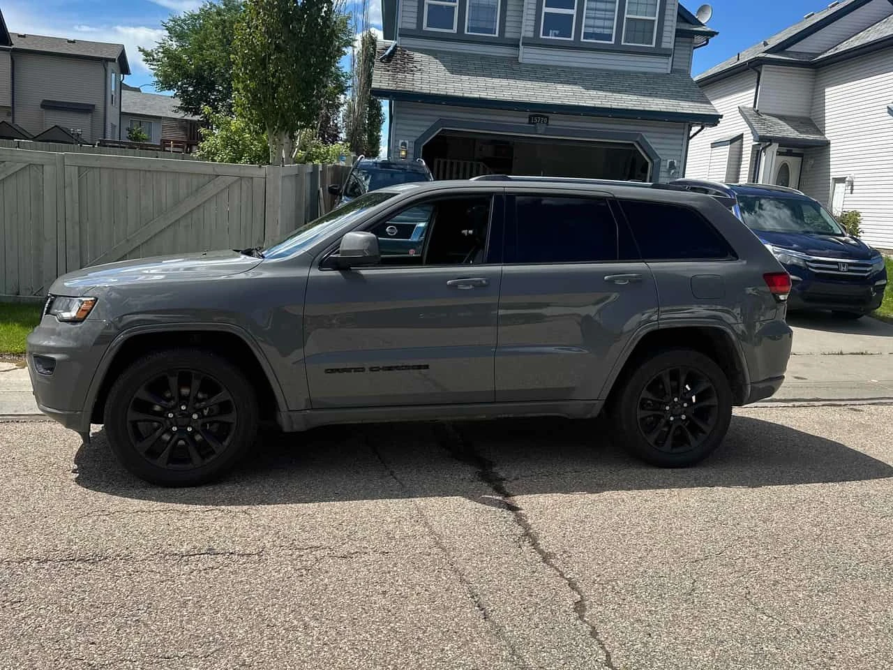 Jeep Grand cherokee * Altitude * CARFAX * ЦЕНА ДО БГ, снимка 2 - Автомобили и джипове - 55178872