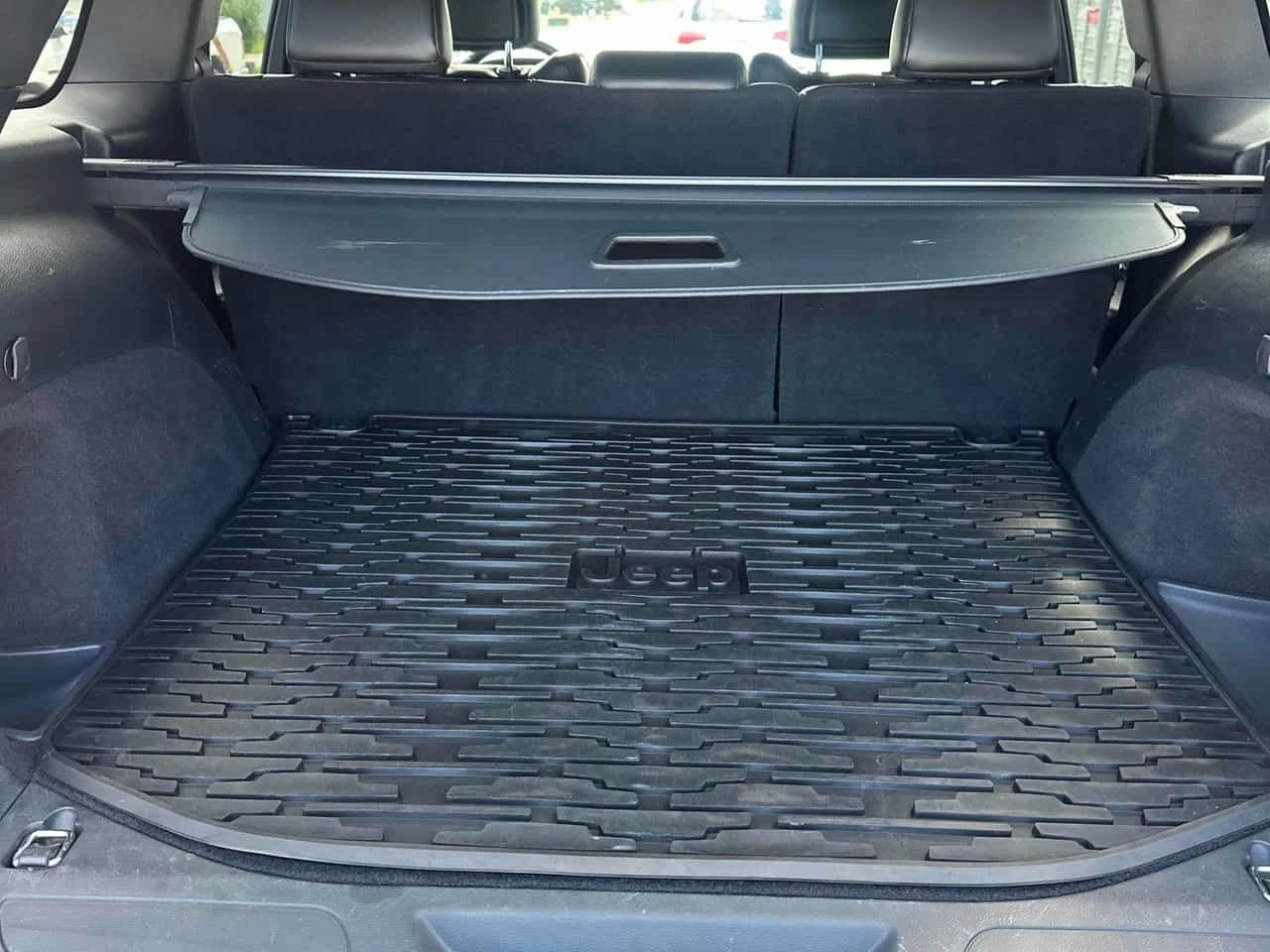 Jeep Grand cherokee * Altitude * CARFAX * ЦЕНА ДО БГ, снимка 10 - Автомобили и джипове - 55178872