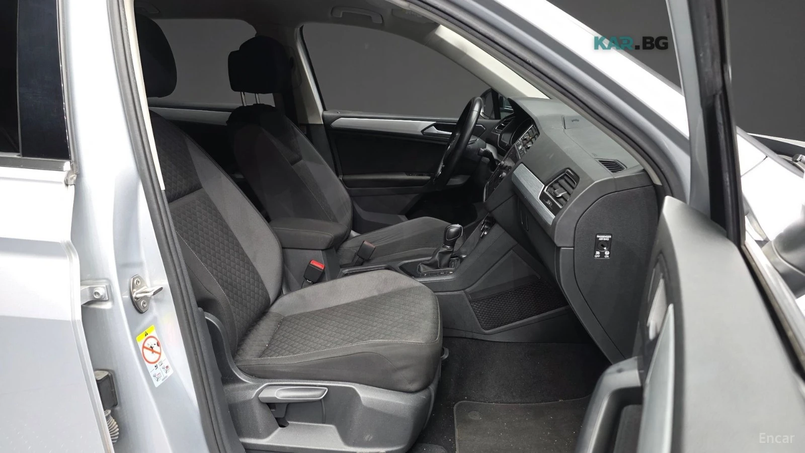 VW Tiguan 2.0 TDI, снимка 9 - Автомобили и джипове - 55296467