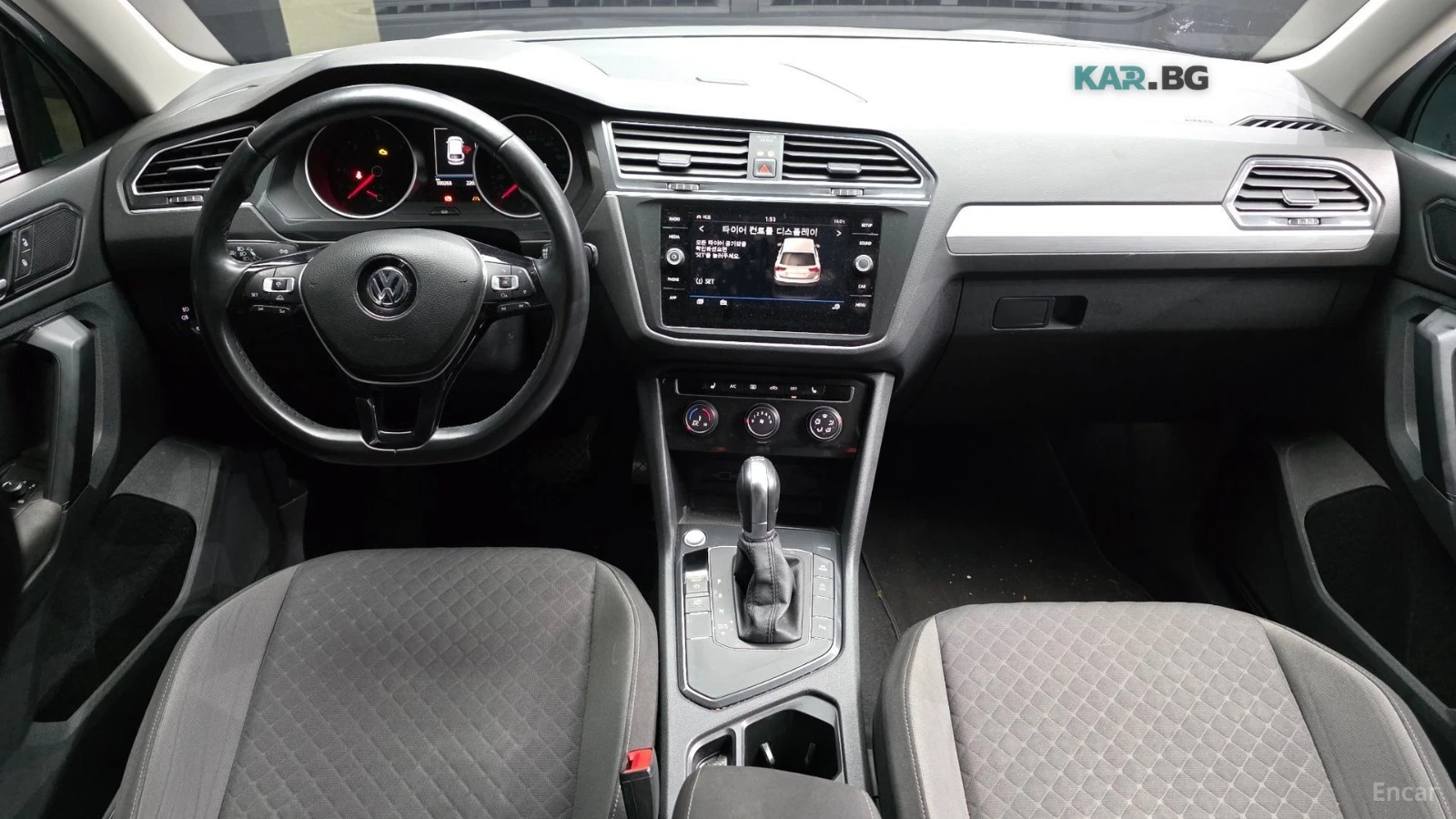 VW Tiguan 2.0 TDI, снимка 5 - Автомобили и джипове - 55296467