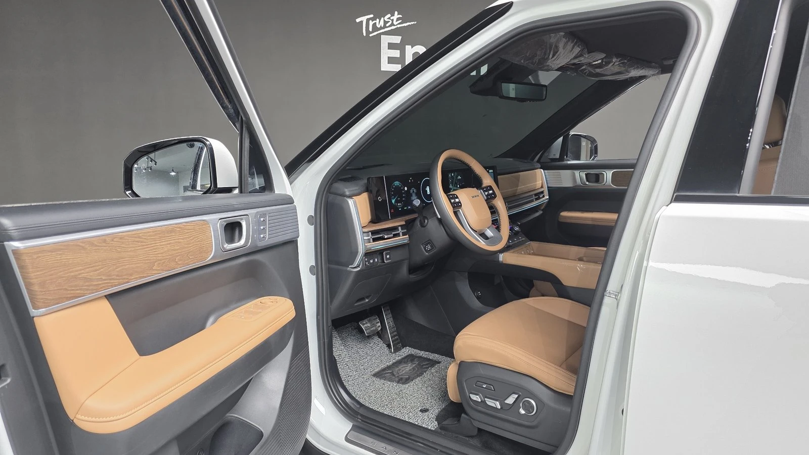 Hyundai Santa fe 1.6 HEV* МАСАЖ* HUD* 360* KEYLESS* КРАЙНА ЦЕНА, снимка 12 - Автомобили и джипове - 55334912