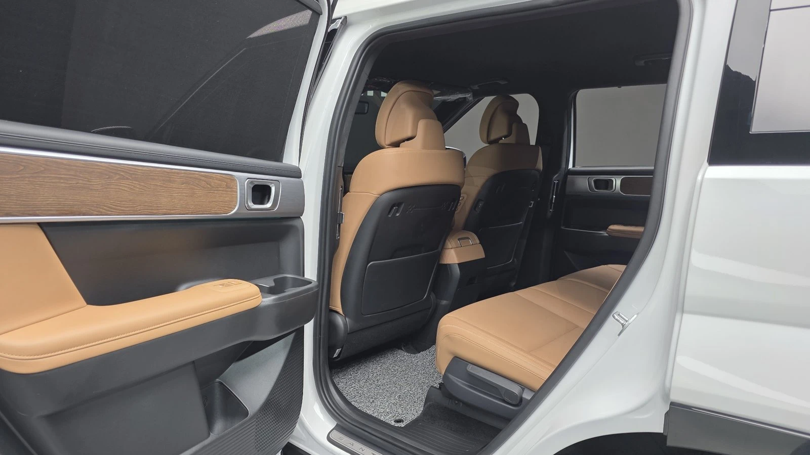 Hyundai Santa fe 1.6 HEV* МАСАЖ* HUD* 360* KEYLESS* КРАЙНА ЦЕНА, снимка 17 - Автомобили и джипове - 55334912