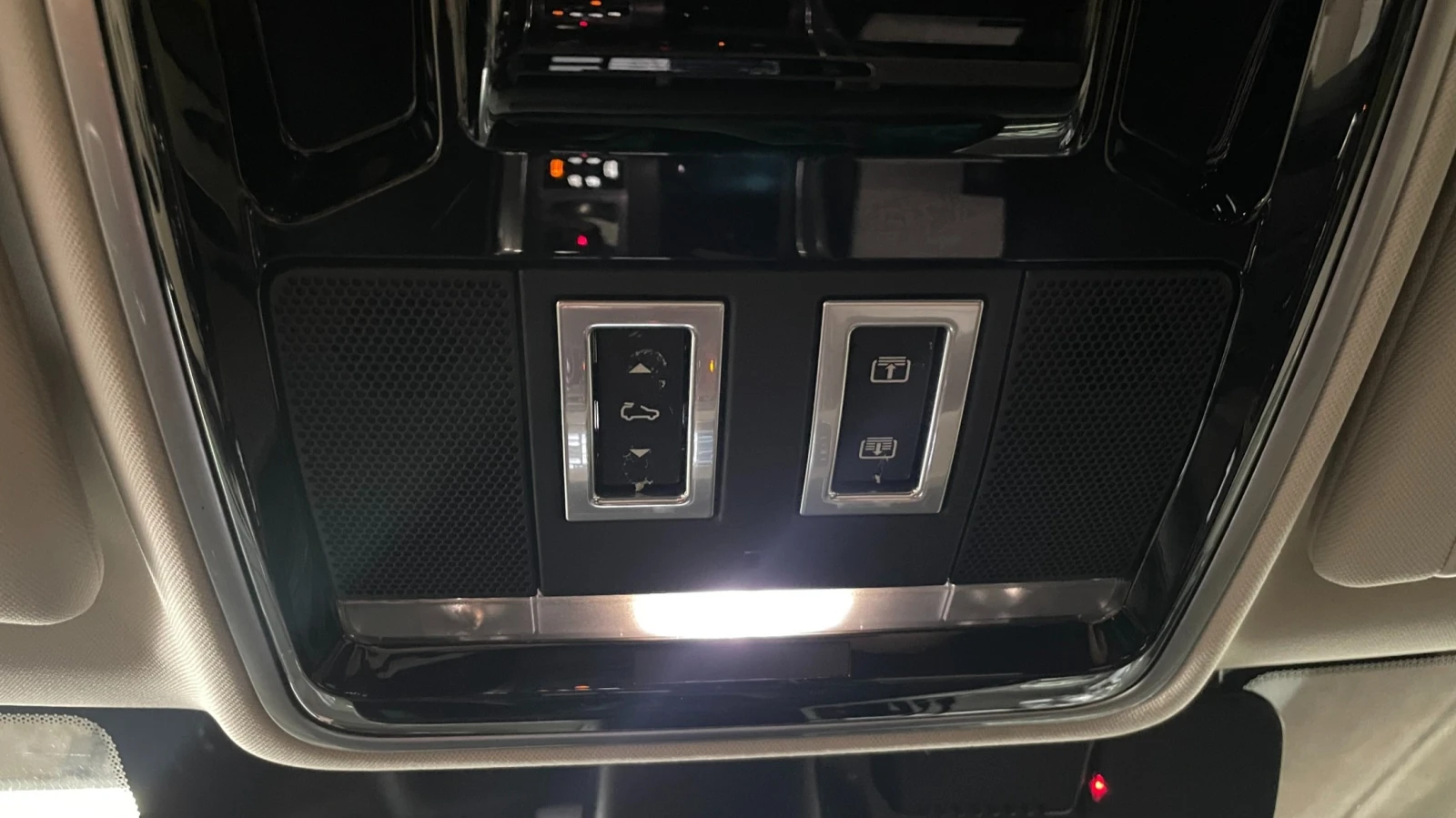 Land Rover Range Rover Sport 3.0 SDV6 HSE | Панорама | Кожа | Memory, снимка 12 - Автомобили и джипове - 55663846