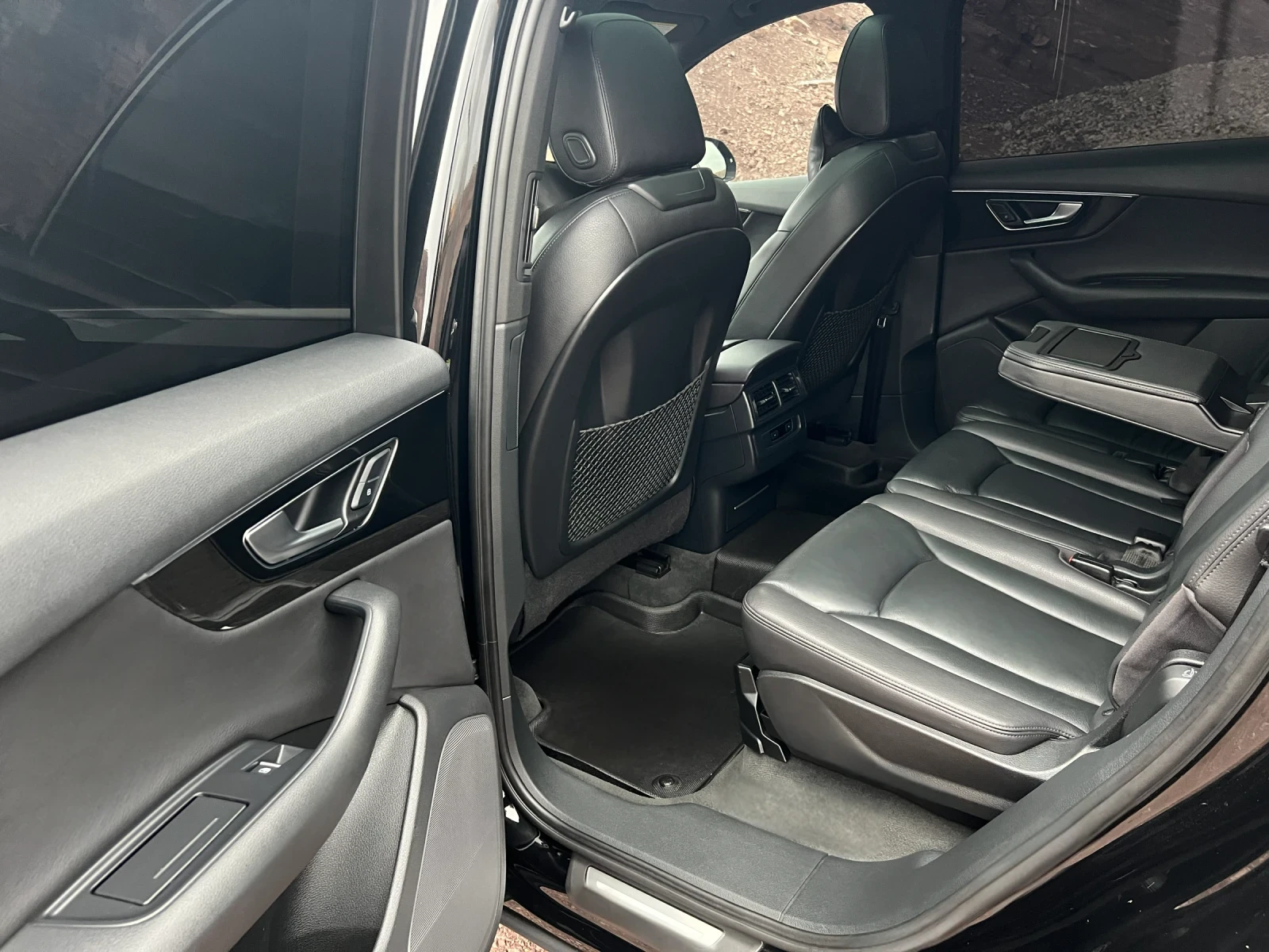 Audi Q7 3.0 TFSI 333 к.с. Premium Plus 7 местна, снимка 12 - Автомобили и джипове - 55832847