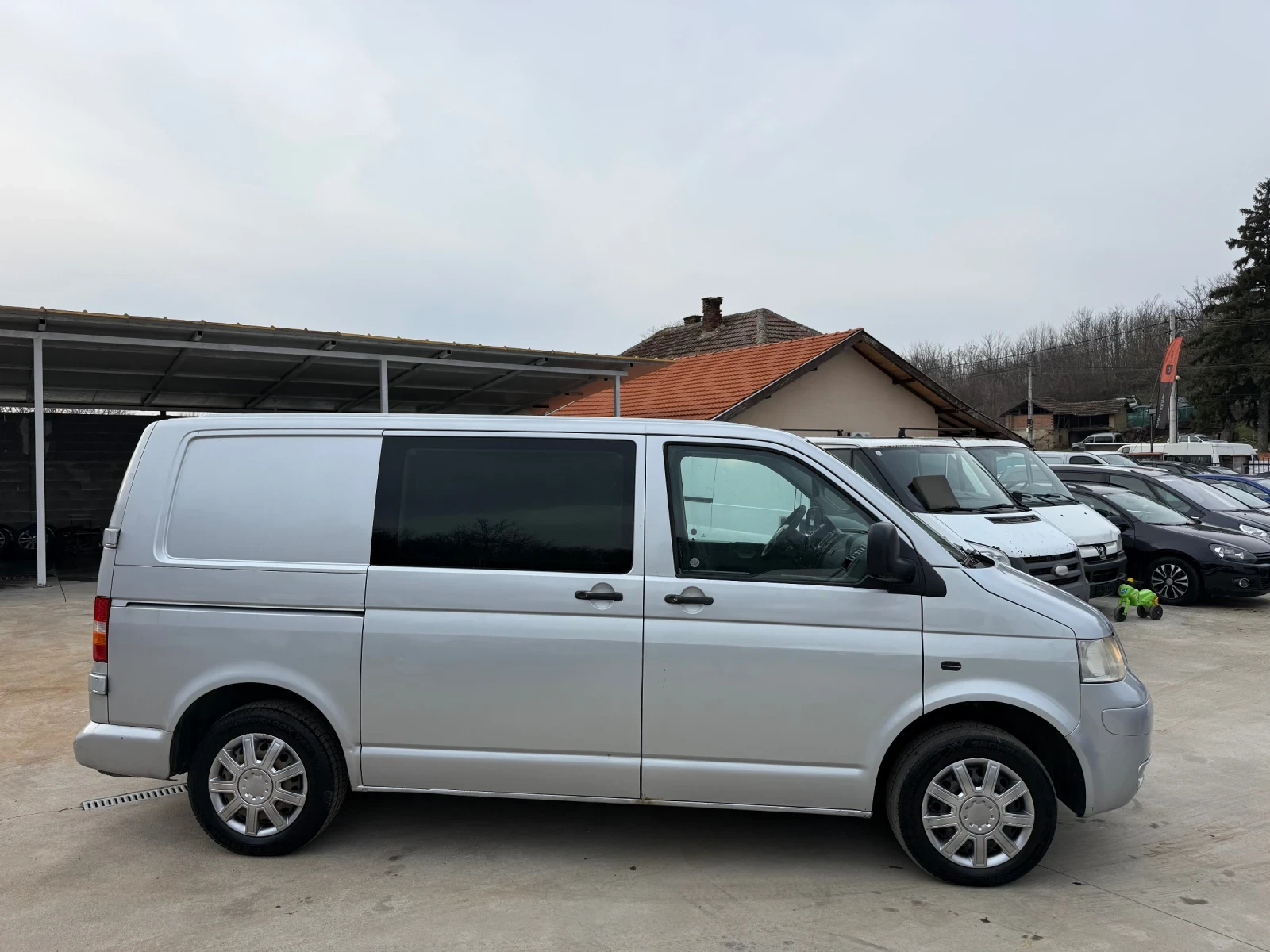 VW T5 2.5TDI ТОВАРОПЪТНИЧЕСКИ, снимка 4 - Бусове и автобуси - 53724967