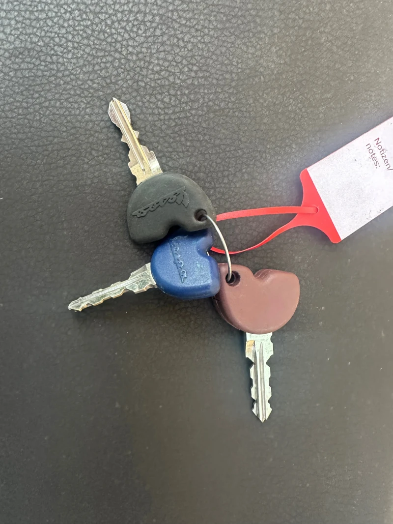 Vespa GTS 300, Швейцария, снимка 8 - Мотоциклети и мототехника - 50892031