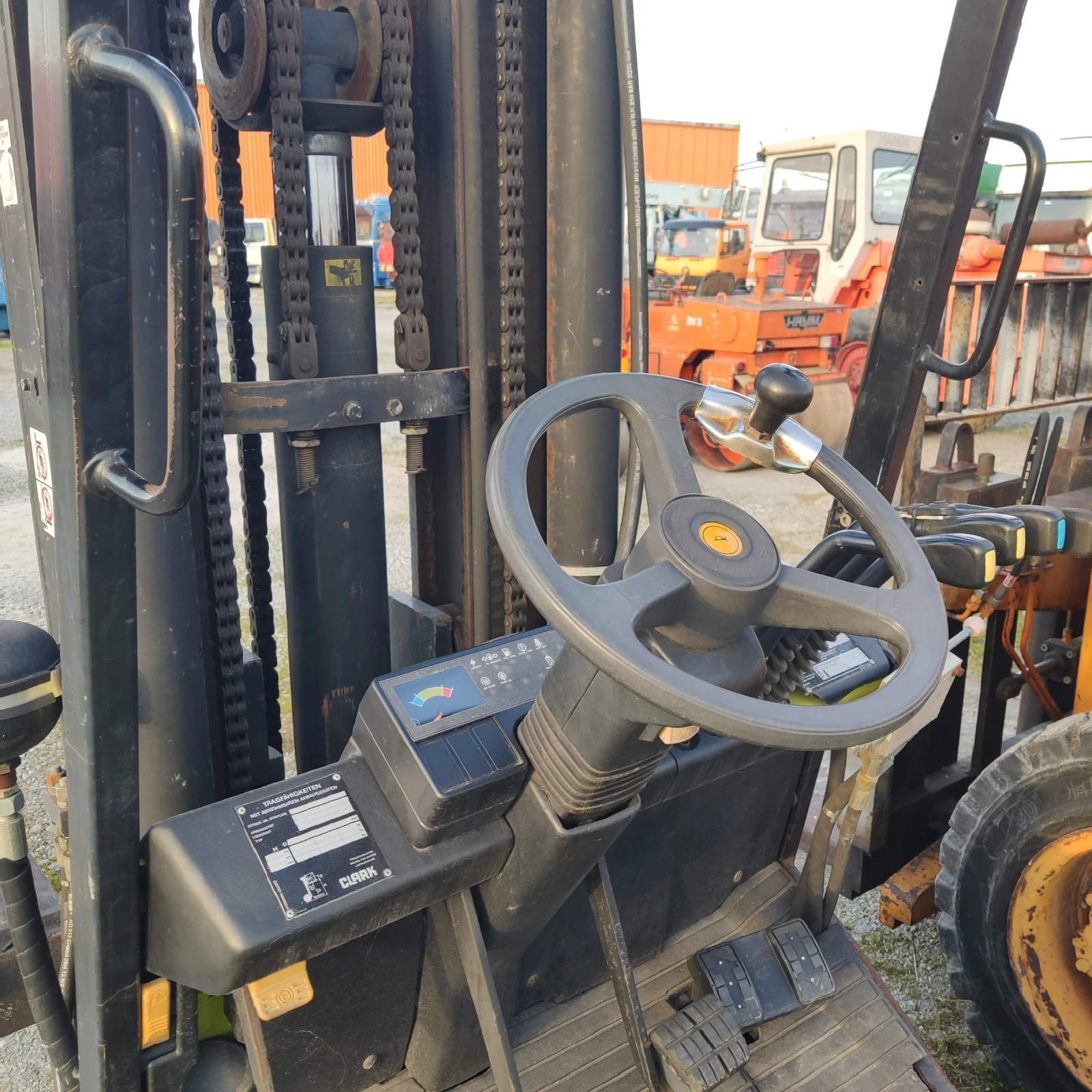 ������� Clark ��� ���� �������� | Mobile.bg � ����������� 4