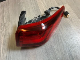     92402J9100    HYUNDAI KONA 2017-2020 92402J9100