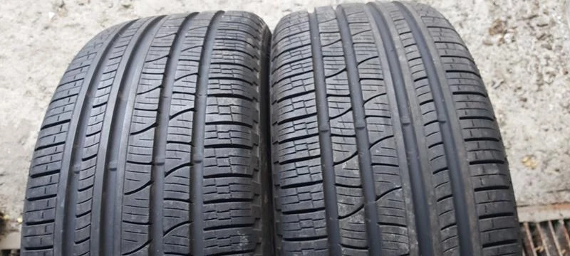 Гуми Всесезонни 245/45R20, снимка 1 - Гуми и джанти - 33440571