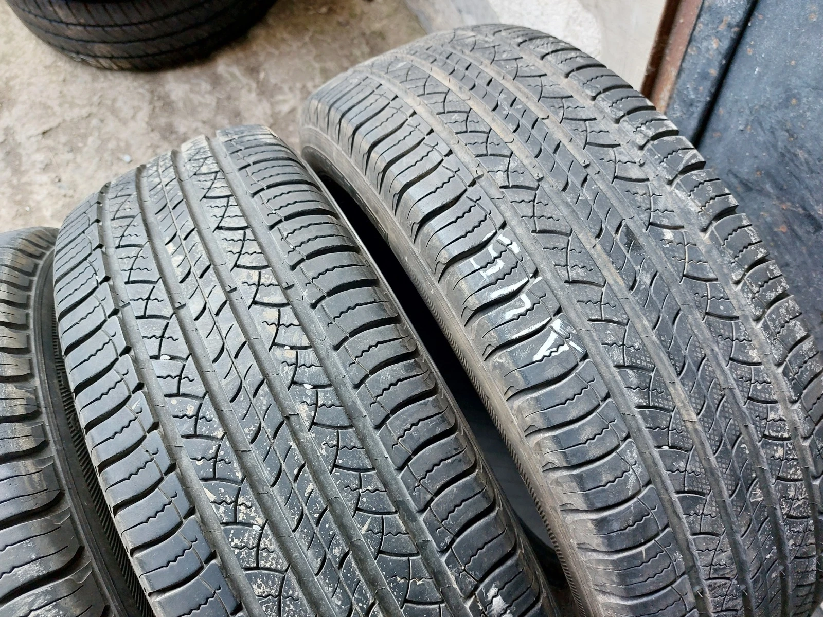 ���� 225/65R17 | Mobile.bg � ����������� 4