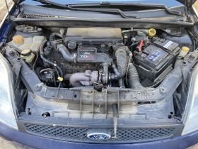 Ford Fiesta, снимка 7 - Автомобили и джипове - 44259671