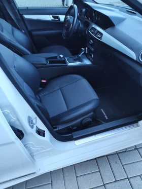 Обява за продажба на Mercedes-Benz C 220 AMG ~19 990 лв. - изображение 4