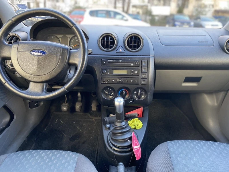 Ford Fiesta, снимка 5 - Автомобили и джипове - 47844731