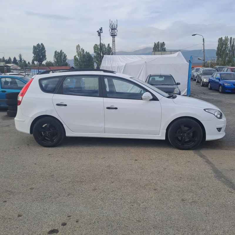 Hyundai I30 1.4, снимка 5 - Автомобили и джипове - 47457946