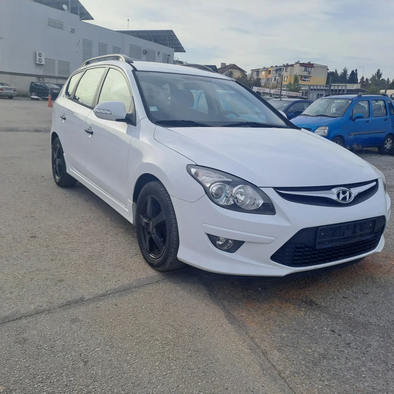 Hyundai I30 1.4, снимка 4 - Автомобили и джипове - 47457946