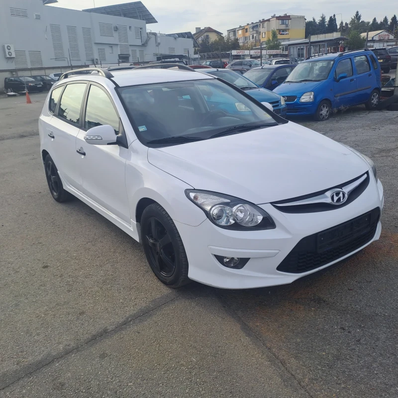 Hyundai I30 1.4, снимка 3 - Автомобили и джипове - 47457946