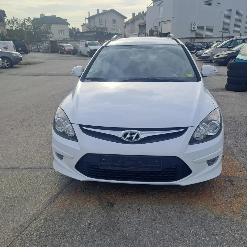 Hyundai I30 1.4, снимка 16 - Автомобили и джипове - 47457946