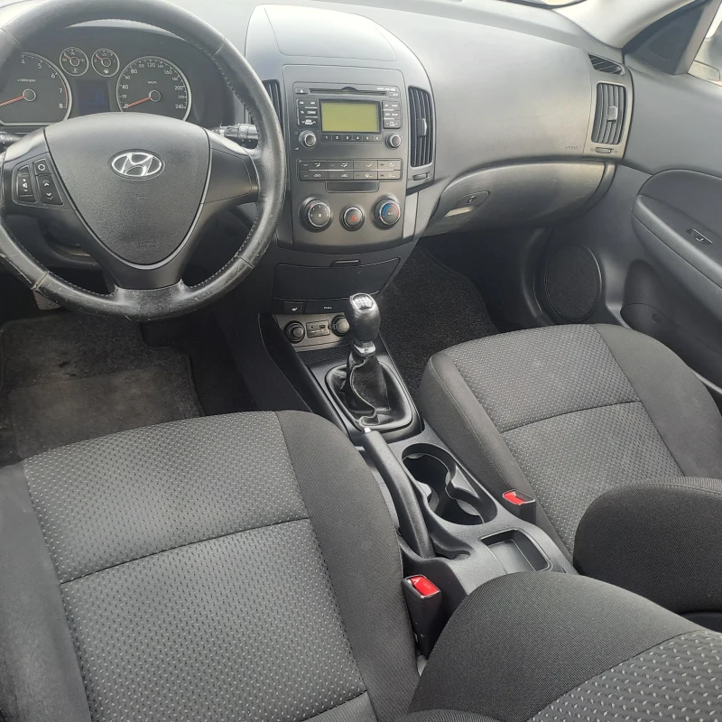 Hyundai I30 1.4, снимка 11 - Автомобили и джипове - 47457946