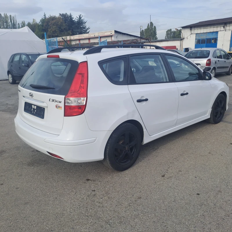 Hyundai I30 1.4, снимка 6 - Автомобили и джипове - 47457946