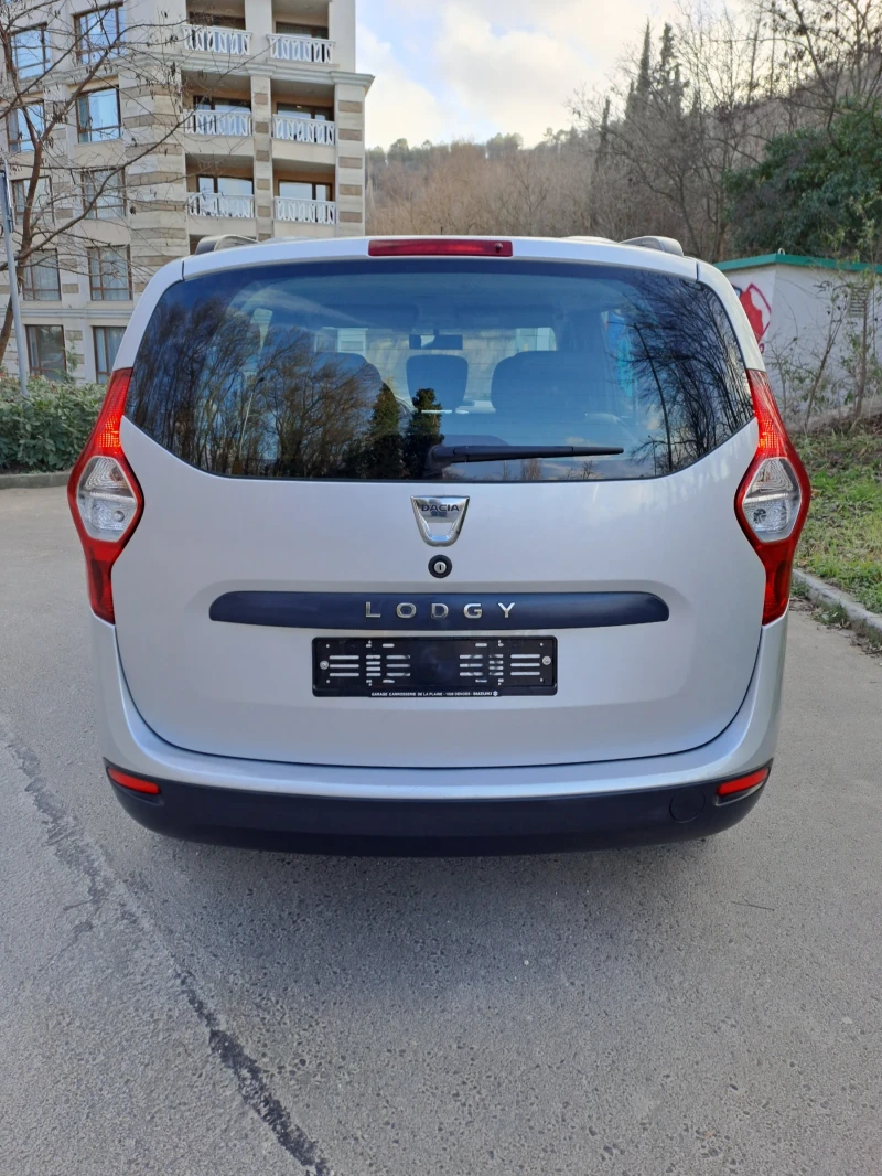 Dacia Lodgy 1.6i 83к.с 7места , снимка 5 - Автомобили и джипове - 48444010