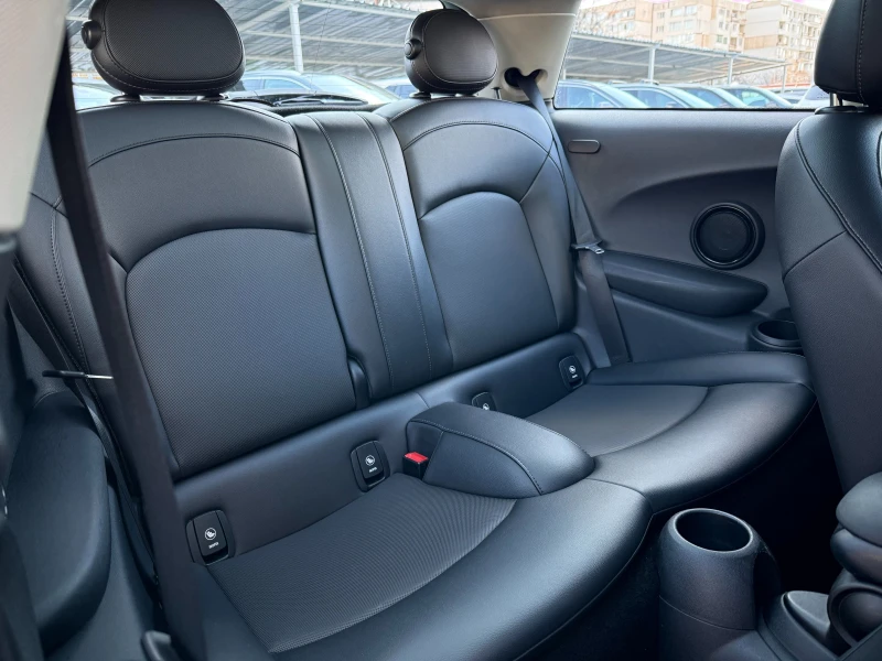 Mini Cooper 1.5 , снимка 11 - Автомобили и джипове - 49862341