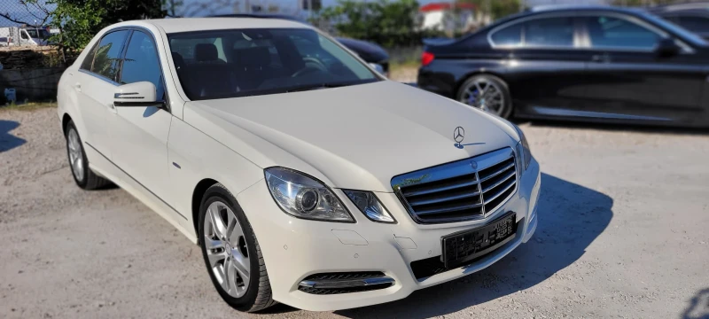 Mercedes-Benz E 220, снимка 3 - Автомобили и джипове - 50958857