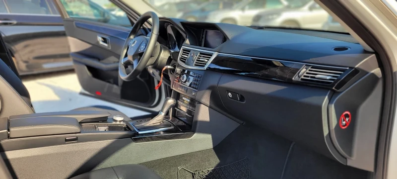 Mercedes-Benz E 220, снимка 14 - Автомобили и джипове - 50958857