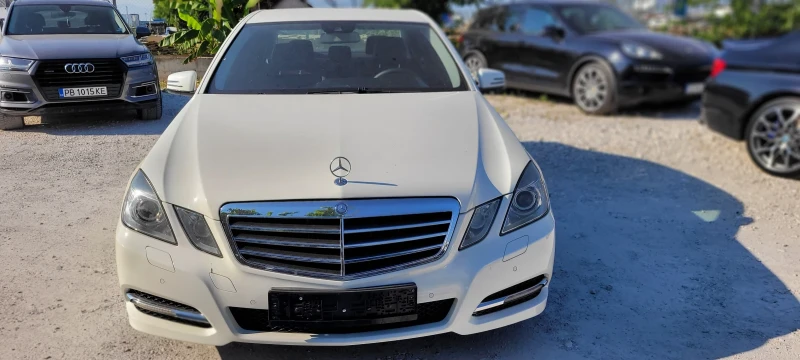 Mercedes-Benz E 220, снимка 2 - Автомобили и джипове - 50958857