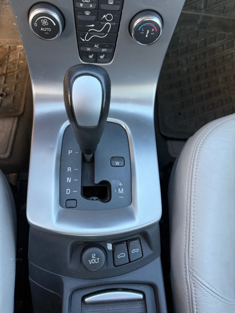 Volvo C70 2.5 T5 220к.с., снимка 13 - Автомобили и джипове - 52432363