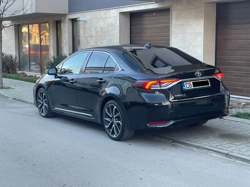 Toyota Corolla 1.6 CVT Luxury Plus- в Гаранция, снимка 4 - Автомобили и джипове - 52710125