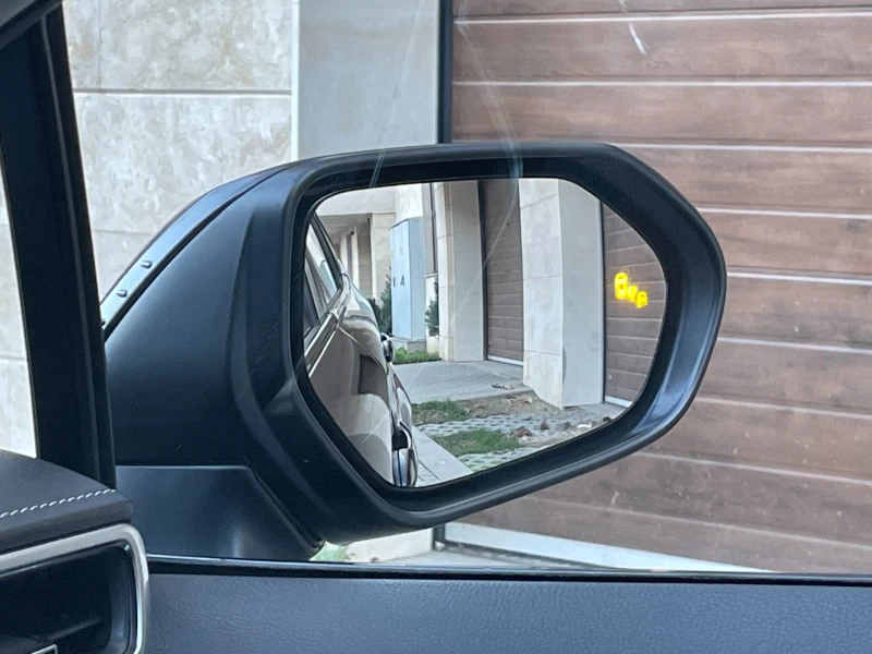 Toyota Corolla 1.6 CVT Luxury Plus- в Гаранция, снимка 16 - Автомобили и джипове - 52710125