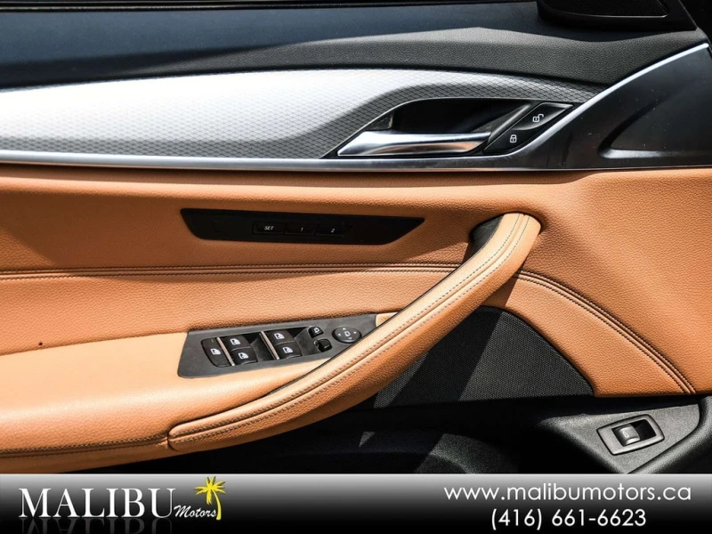 BMW 530 * xDrive * CARFAX * ЦЕНА ДО БГ, снимка 14 - Автомобили и джипове - 53113793