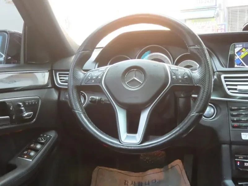 Mercedes-Benz E 300 Avantgarde - САМО 30% АВАНС, снимка 17 - Автомобили и джипове - 56002499
