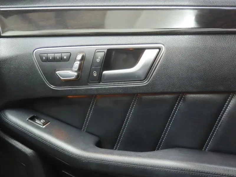 Mercedes-Benz E 300 Avantgarde - САМО 30% АВАНС, снимка 15 - Автомобили и джипове - 56002499