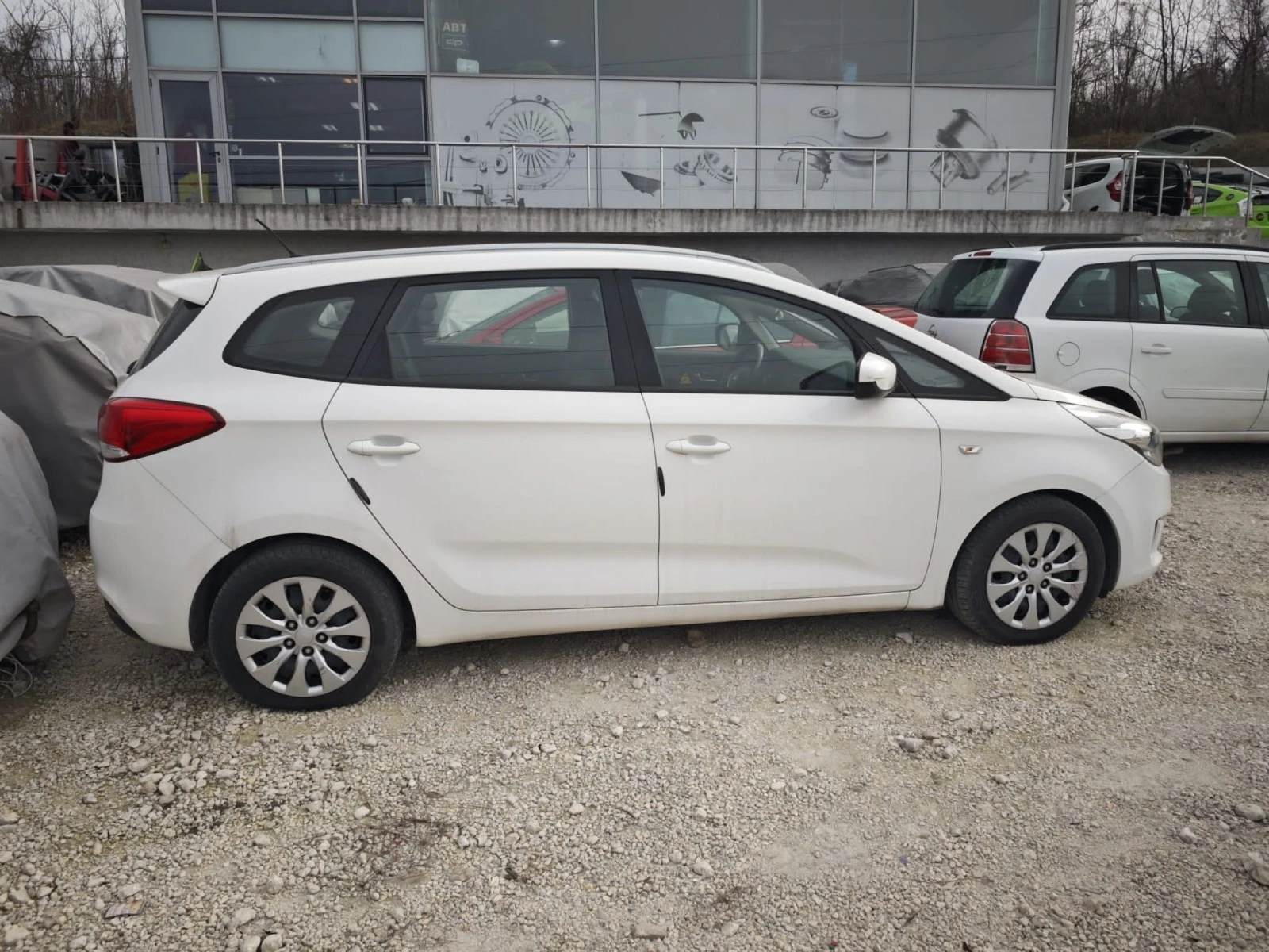 Kia Carens 1.7CRDI. НА ЧАСТИ - изображение 3